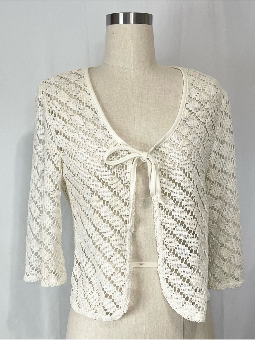 Y2K Womes Y.K. Clothing white cream tie lace crochet cardigan size Large USA